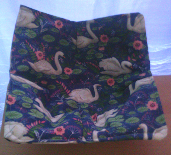 Swan standard bowl cozy